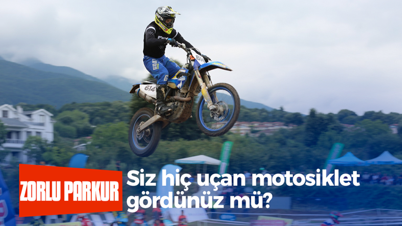 Siz hiç uçan motosiklet gördünüz mü?