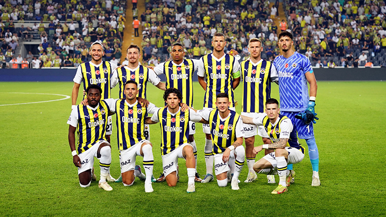 Fenerbahçe ilk resmi maçına taraftarı önünde çıktı