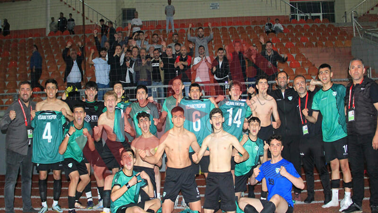 Hisareynspor U-17 zoru başardı! Onlar da Türkiye şampiyonasında!