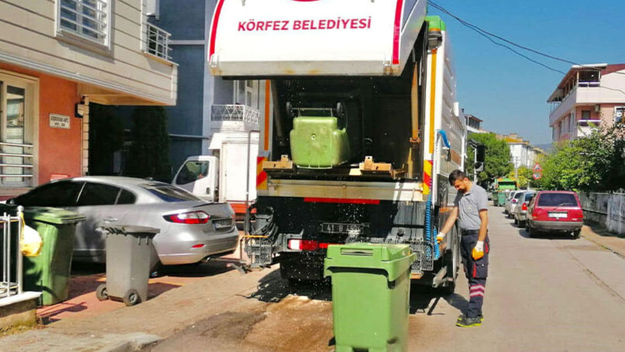 Çöp konteynerleri tek tek dezenfekte ediliyor!