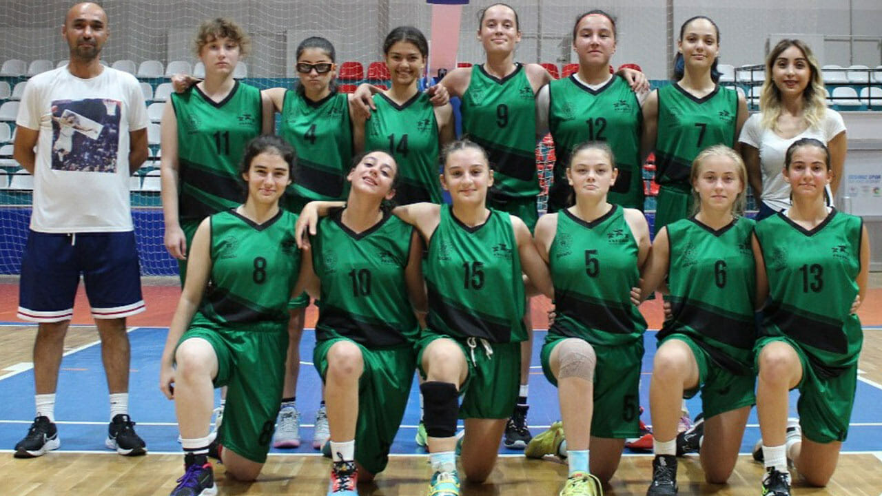 Kocaeli basketbolunda geleceğin yıldızları parlıyor