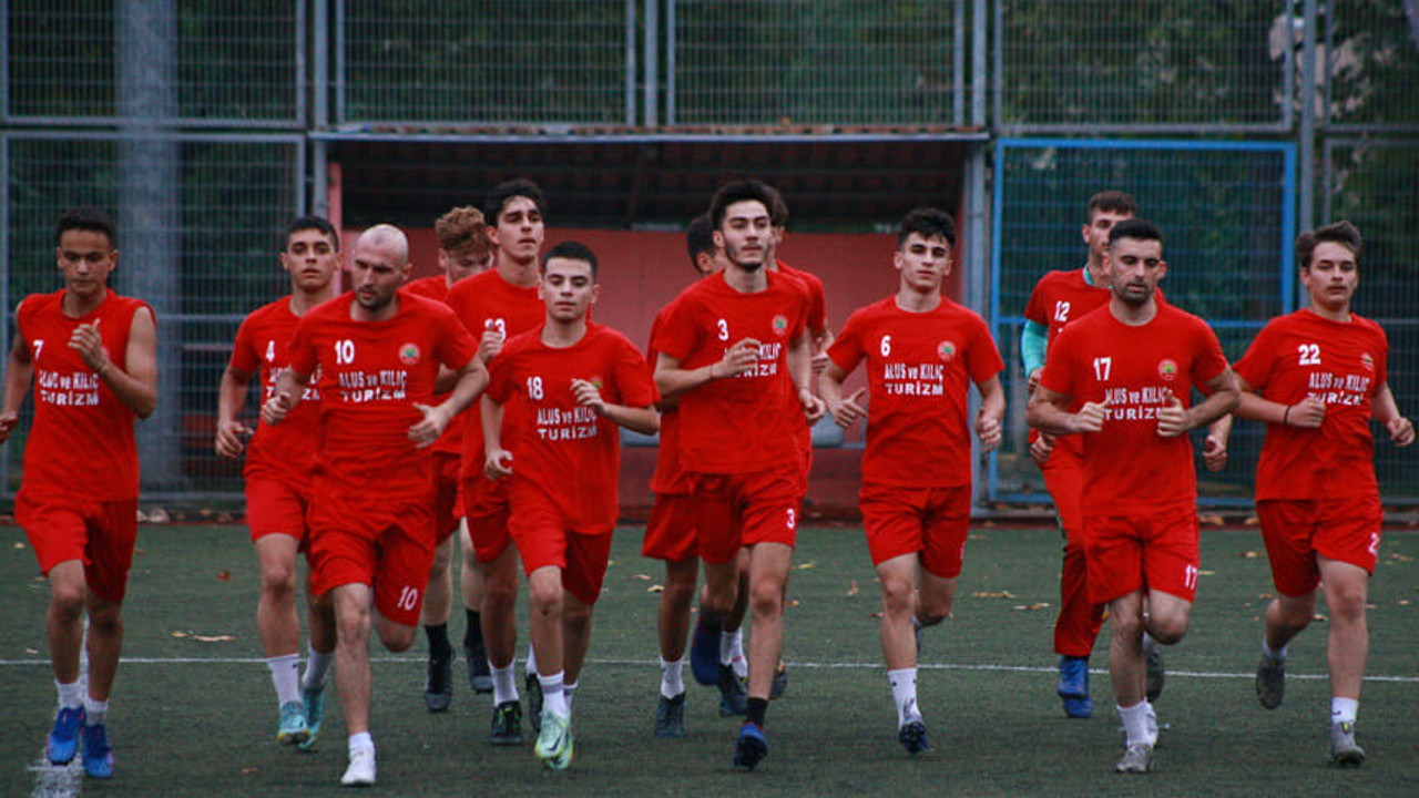 Gölcük kulüpleri saha sorunu yaşıyor