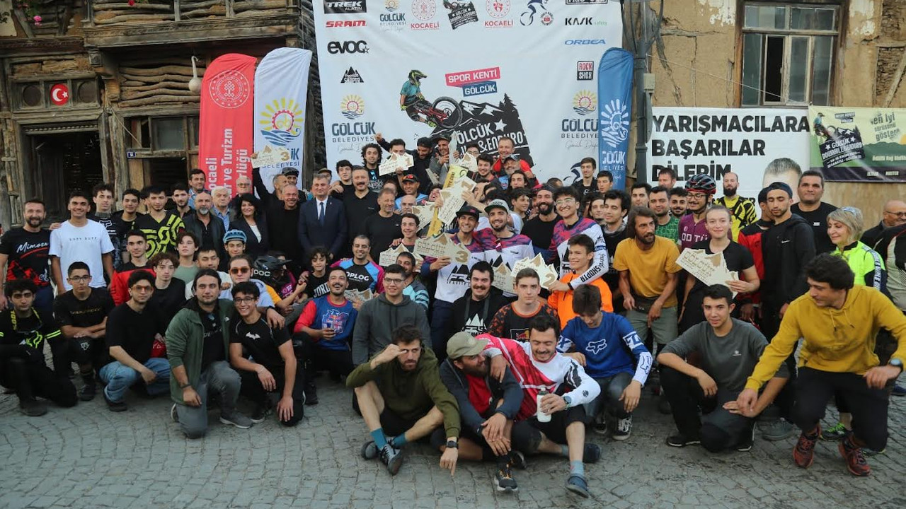 Dağ bisikleti Downhill Cup Gölcük'te büyük heyecana sahne oldu