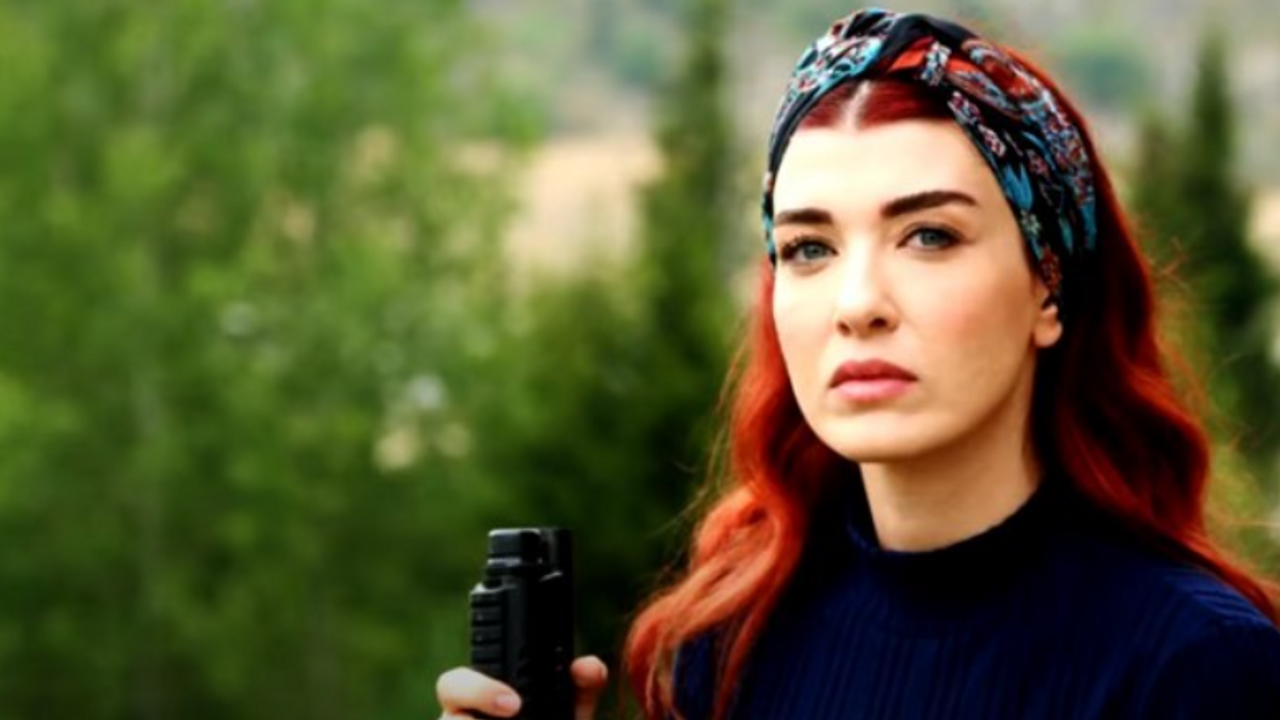 Bir Taş Attım Denize sözleri