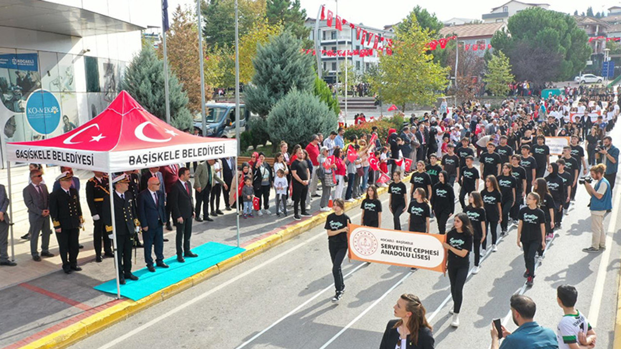 Cumhuriyetin 100. Yılı Başiskele’de Büyük Bir Coşkuyla Kutlandı