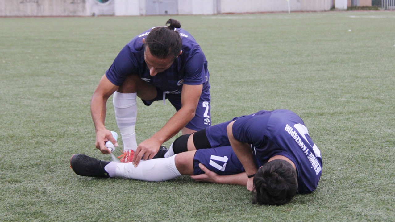 İş başa düştü, futbolcu Serkan Uzun sağlıkçı oldu!