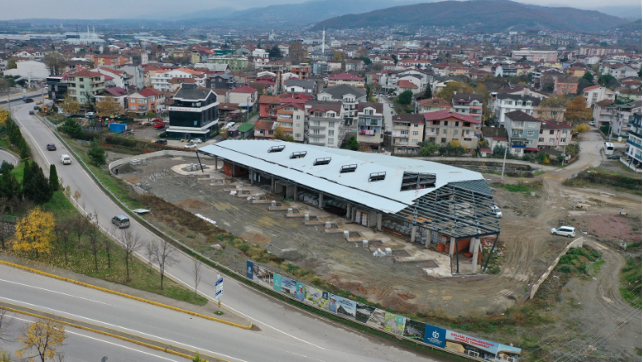 Yeni Gölcük terminalinde çatı imalatı tamam