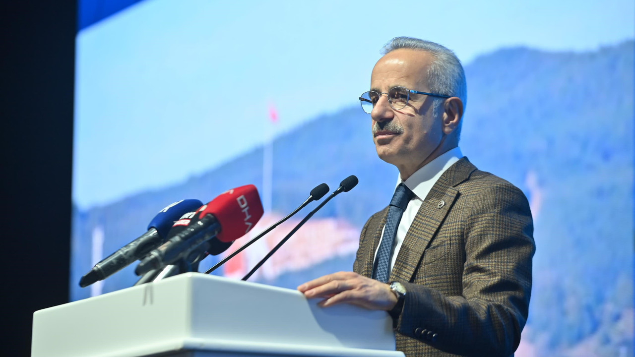 Bakan Uraloğlu: "Türkiye fiber'de Avrupa'yla yarışıyor"