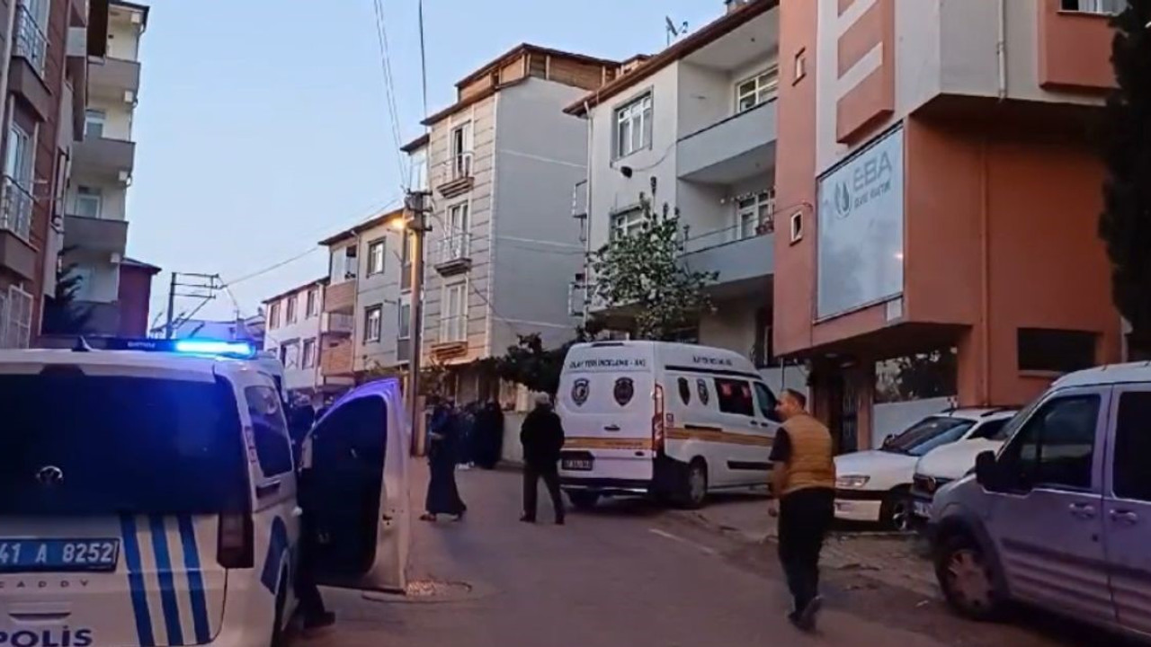 Çilingirle eve giren polis cansız bir bedenle karşılaştı