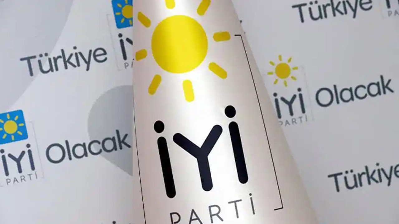 İYİ Parti'de flaş gelişme: İki isim istifa etti!