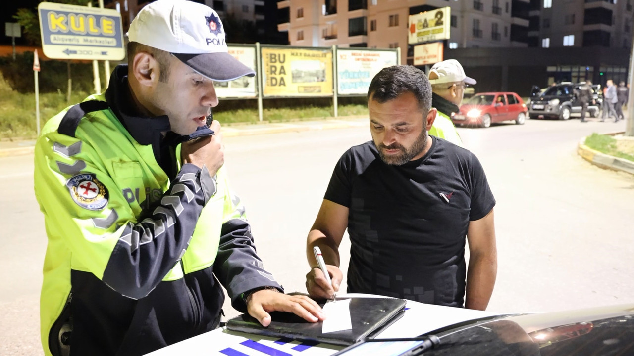 Alkollü sürücünün bahaneleri duyanları şaşkına çevirdi