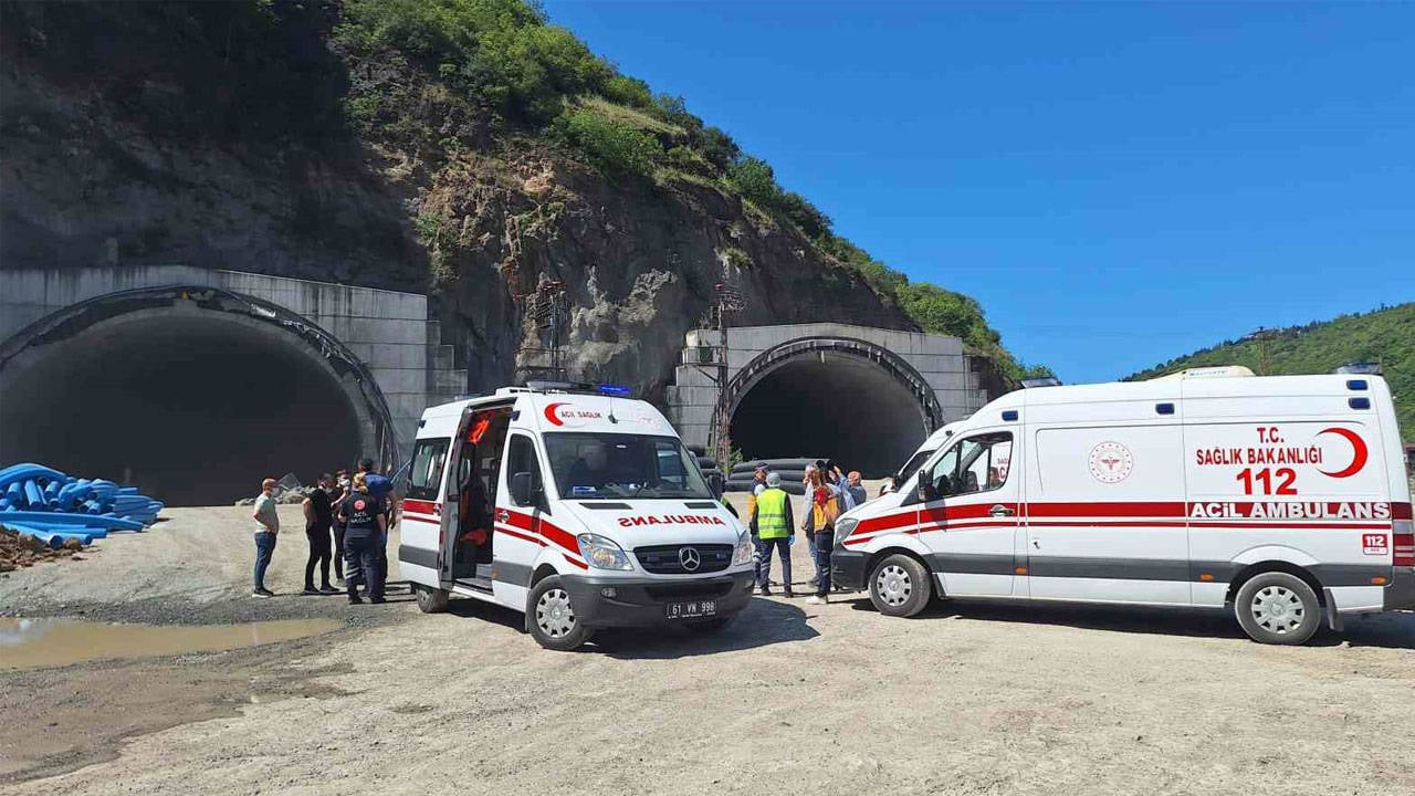 Trabzon'da tünel inşaatında iskele çöktü: İşçiler mahsur kaldı