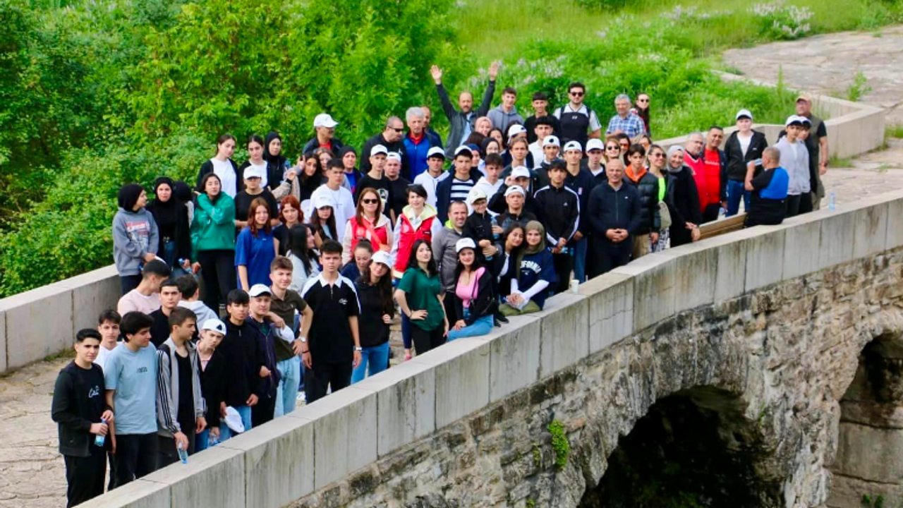 Körfez’in doğal güzelliklerini keşfederek yürüdüler!