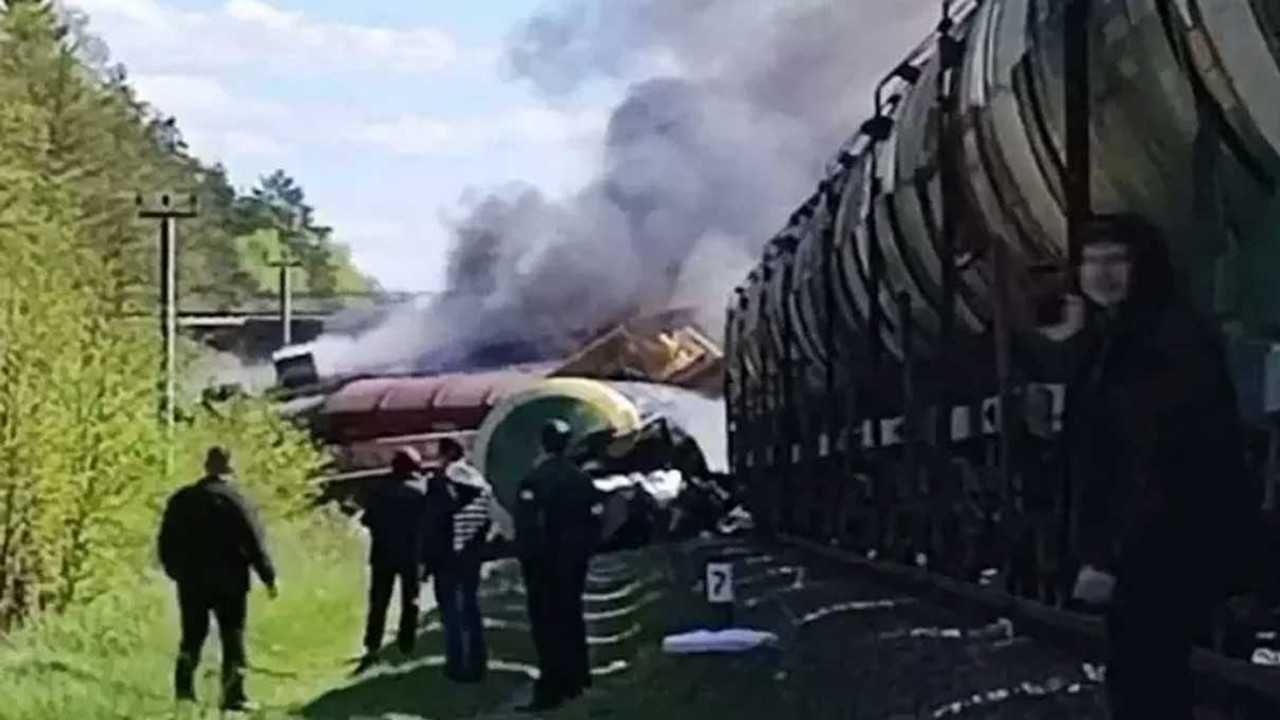 Tren raydan çıktı! Vagonlar alev aldı