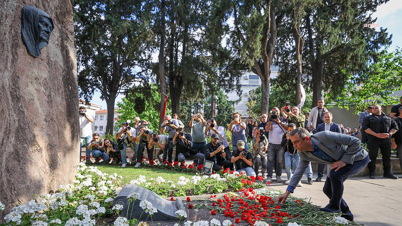 CHP Genel Başkanı Özel, Zübeyde Hanım'ın kabrine gitti