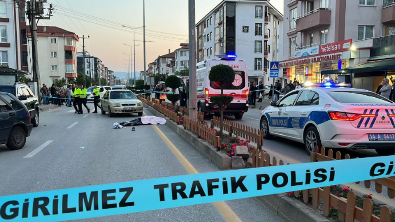 Kadıköy'de sürücülerin tekmeli yumruklu kavgası kamerada