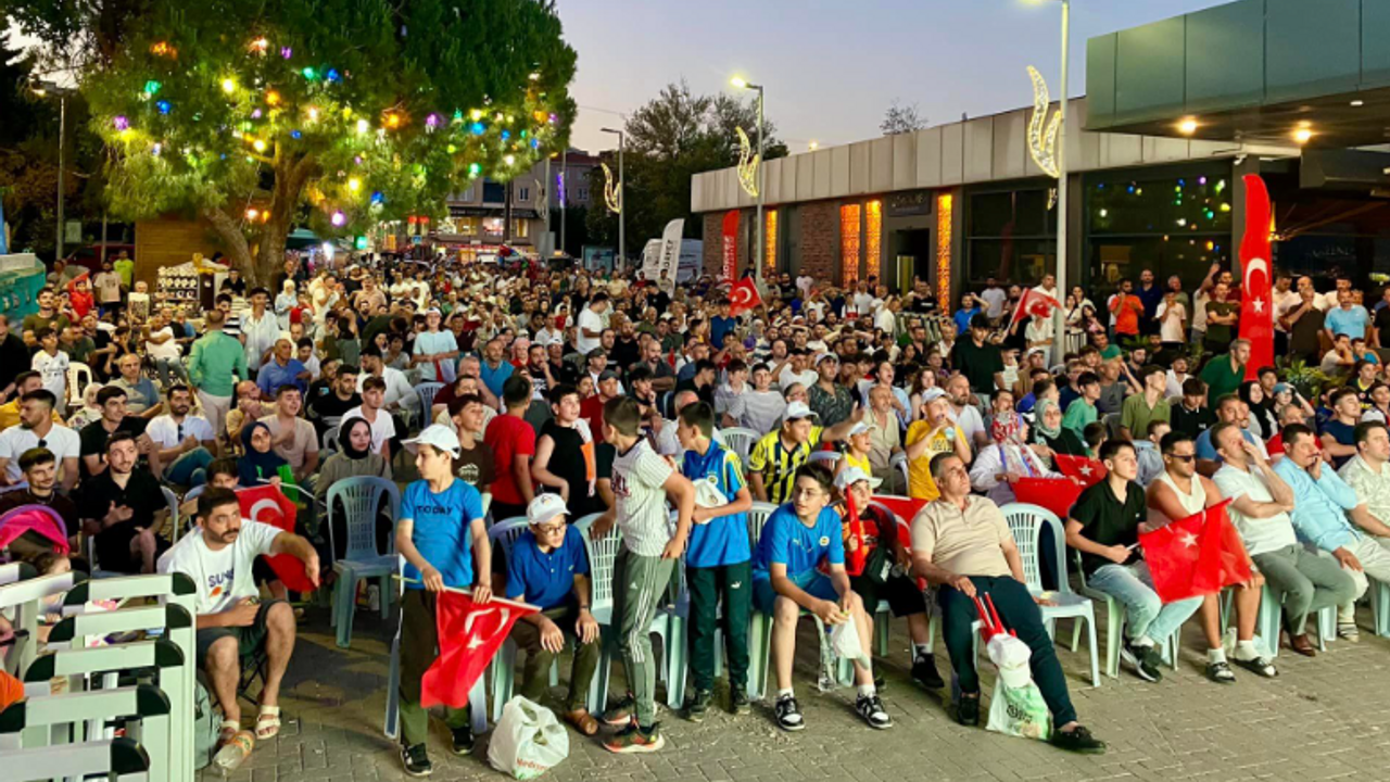 Körfezliler, Türkiye’yi Portekiz maçında da sahilde destekleyecek