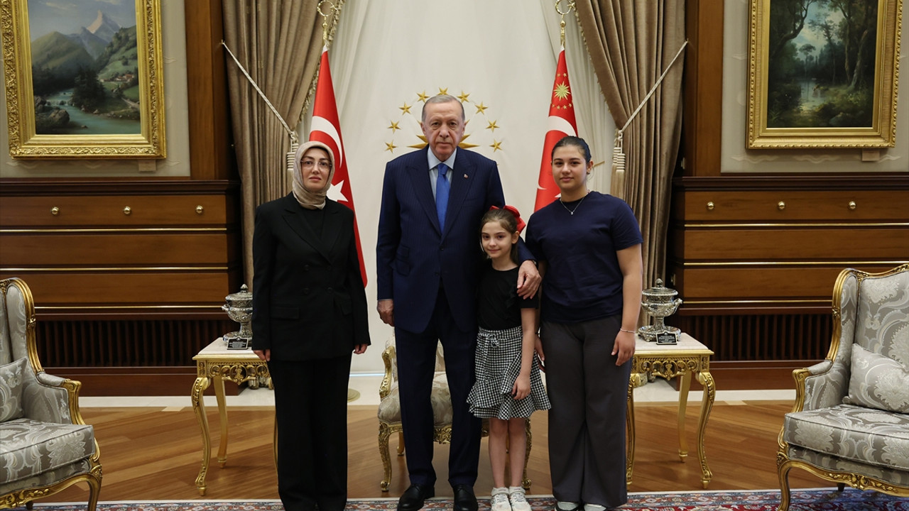 Cumhurbaşkanı Erdoğan, Ayşe Ateş ile görüştü