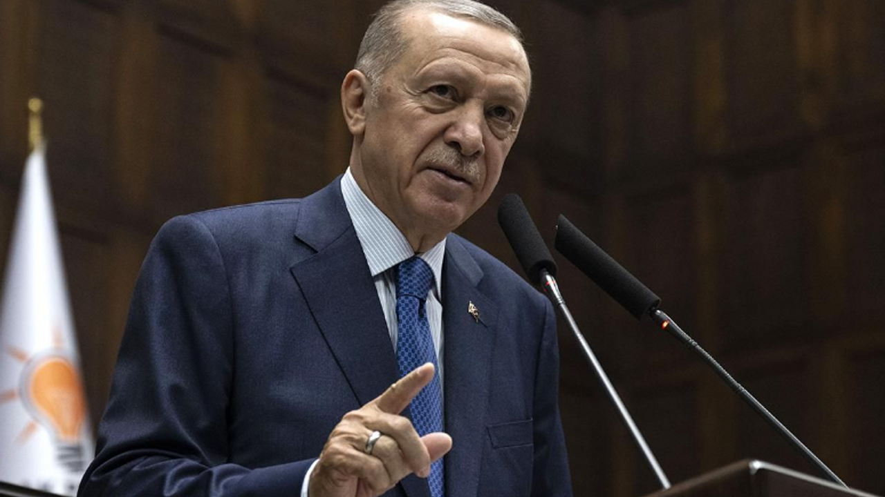 Erdoğan kürsüde emeklileri hedef aldı