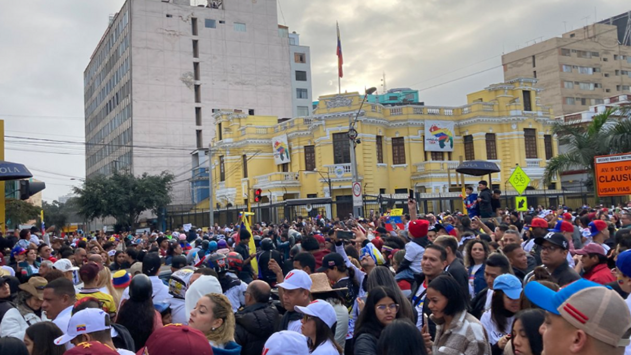 Maduro seçilmişti ama protestolar başladı! Bir kişi öldü