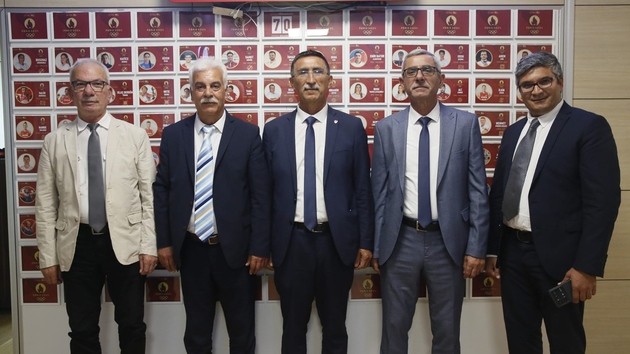 Saha komiserlerinden Asel Bebek için anlamlı destek