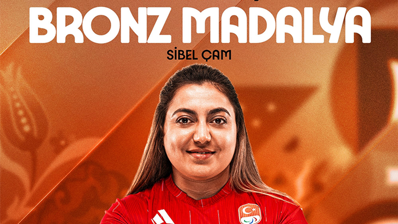 Para halterde Sibel Çam, bronz madalya kazandı