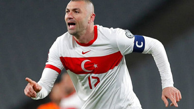 Burak Yılmaz futbolu bıraktı