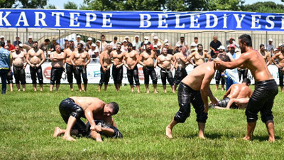 17. Kartepe Hergeleci İbrahim Yağlı Güreşleri nefes kesiyor