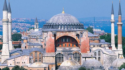 Yabancılar Ayasofya’ya girerken para verecek