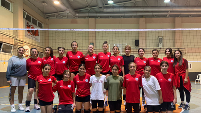 Körfez Belediyesi voleybolda alt yapıyı kuruyor