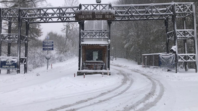 Eriklitepe beyaz örtüyle kaplandı