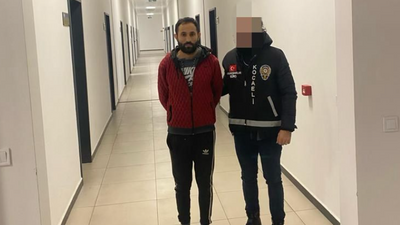 Aranıyordu polise yakalandı