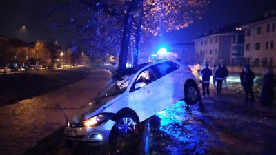 Genç, babasından habersiz otomobili kaçırdı, sonu hastanede bitti