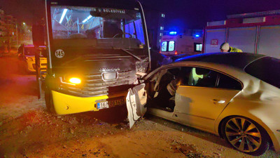 Bursa'da özel halk otobüsü ile otomobil çarpıştı: 9 yaralı