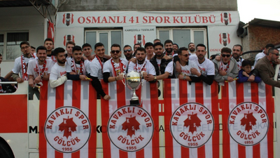 Kavaklıspor şampiyonluğu doyasıya kutladı