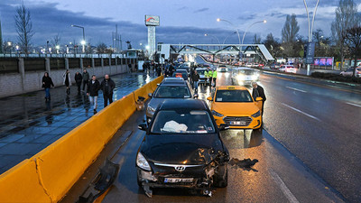 26 aracın karıştığı kazada 3 kişi yaralandı