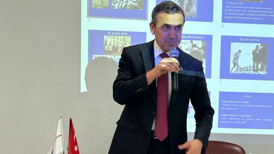 Naim Babüroğlu İzmit'te konferans verdi