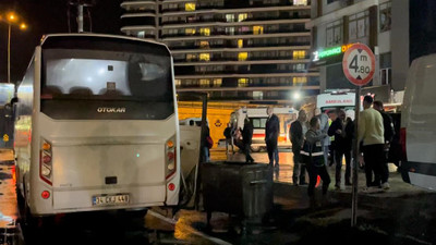 Bursa'da tur otobüsü aydınlatma direğine çarptı: 10 yaralı