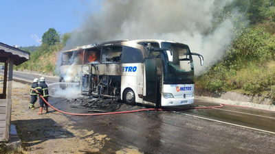 Yolcu otobüsü alev alev yandı