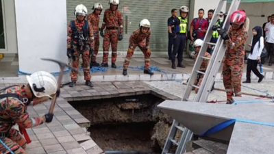 Aniden açılan çukura düşen kadın 8 gündür aranıyor