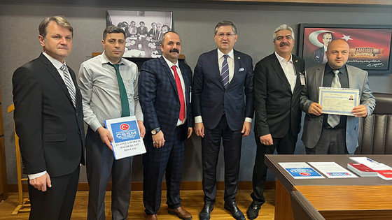 Yıldızlı ilk soru önergesini verdi! Tüm ülkenin merak ettiği o soruyu sordu