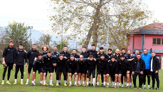 Gölcükspor tek yumruk!