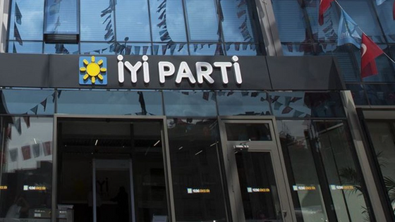 İyi Parti'de yaprak dökümü devam ediyor!