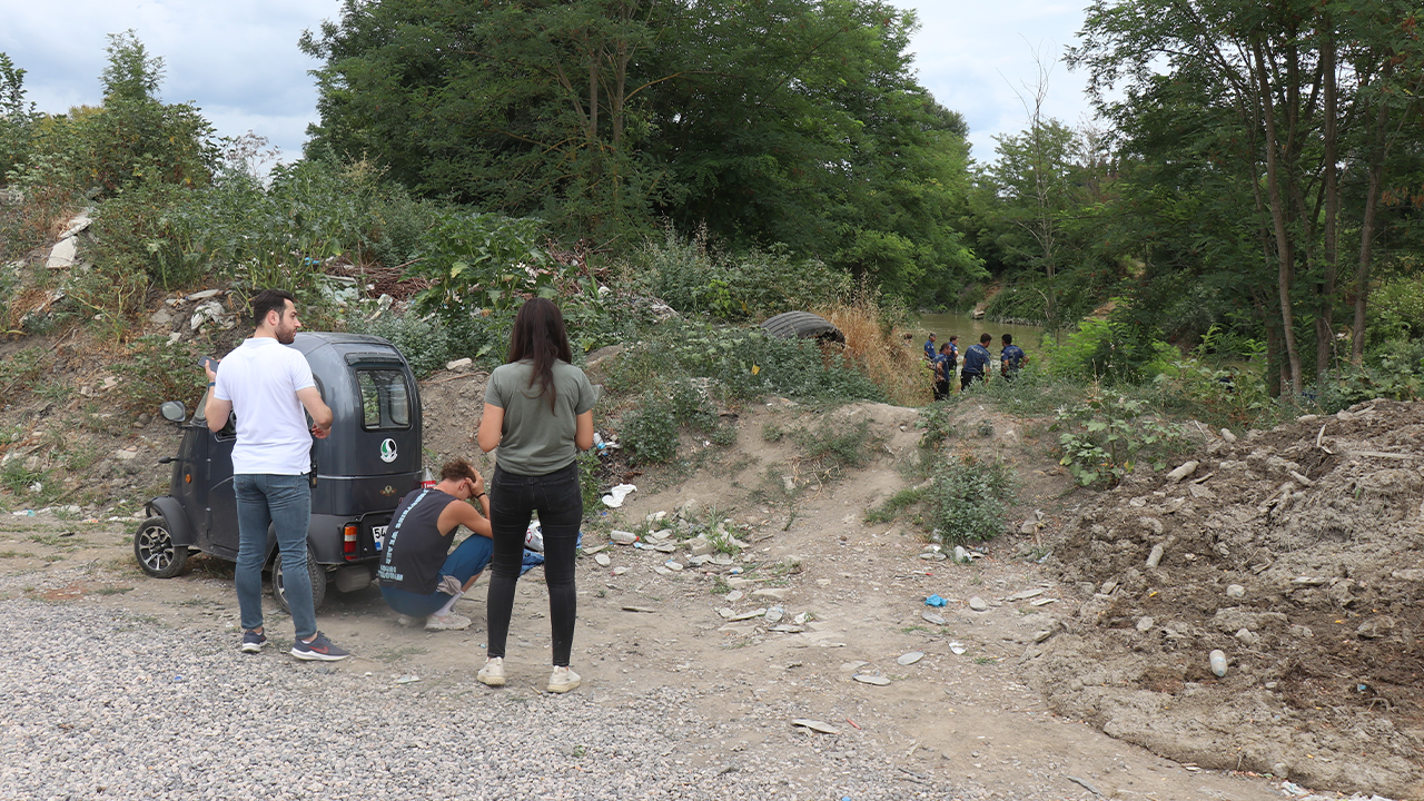Sakarya'da acı olay: Kayıp genci arama çalışmalarına Kocaeli'den de ekip gitti! - Resim : 1