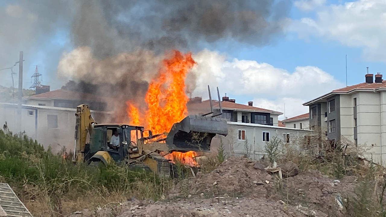 Kocaeli'de korkutan yangın! - Resim : 1