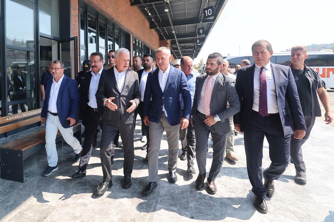 Ahmet Çalık’tan Tahir Büyükakın’a: Teşekkür ediyoruz ama yetmez diyoruz - Resim : 3