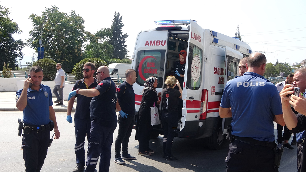 Kocaeli'de trafik faciası: Kamyon halk otobüsüyle çarpıştı! - Resim : 1