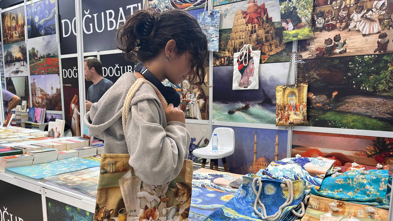 Kocaeli Kitap Fuarı çeşit çeşit ürünlerle dikkatleri üzerine çekiyor! - Resim : 1