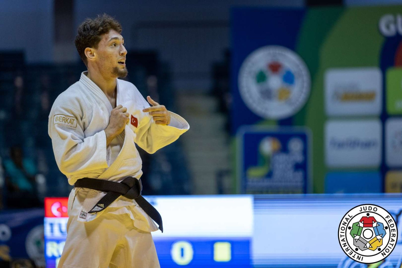 9 Kağıtsporlu Suudi Arabistan’ın başkenti Riyad’da! - Resim : 3