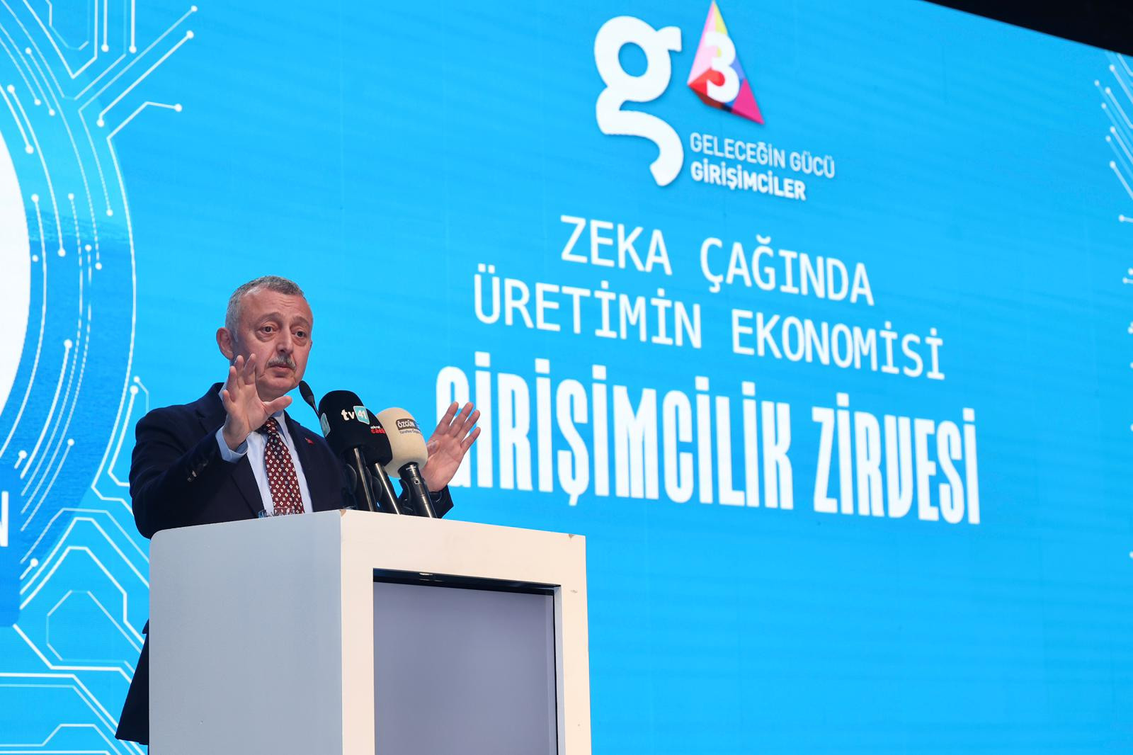 Tahir Büyükakın genç girişimcileri Kocaeli’ye davet etti: Kocaeli girişimciler için çok avantajlı - Resim : 3